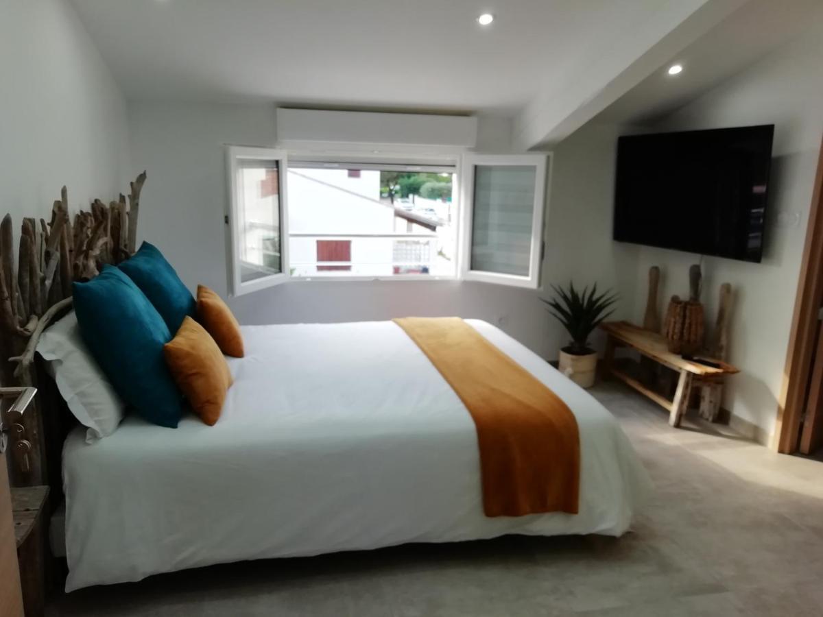 Appartement Au Dessus De La Maison Du Saunier Salin-de-Giraud Dış mekan fotoğraf